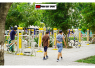 Thiết bị thể dục ngoài công viên 